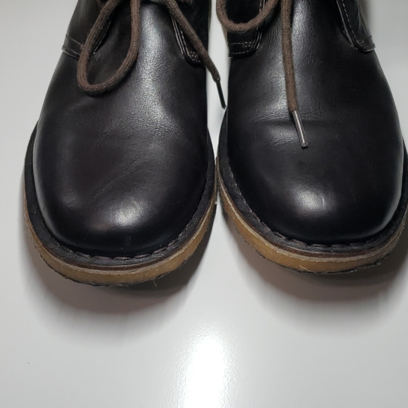 UGG Men\'s LEIGHTON CHUKKA Leather Boots Brown main image 7